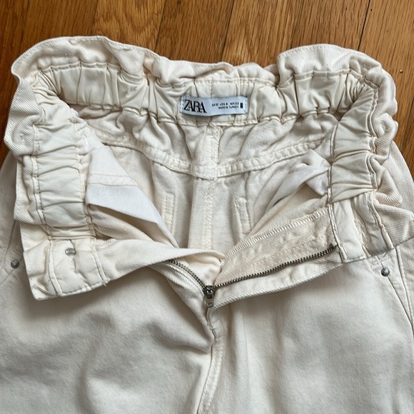 Zara Size 0 Baggy Paperbag Jeans in Ecru / Cream Elastic Waist Denim - Picture 8 of 16